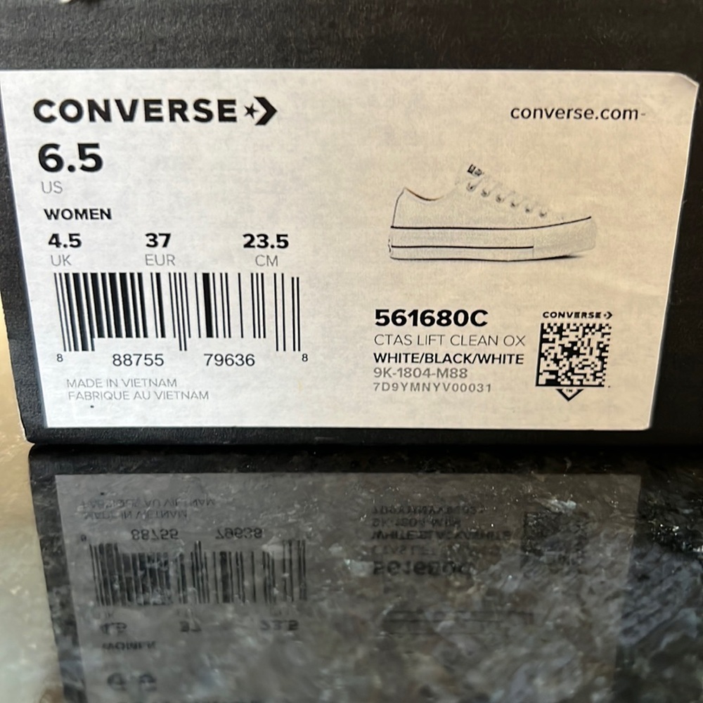 Like new Converse platform sneakers